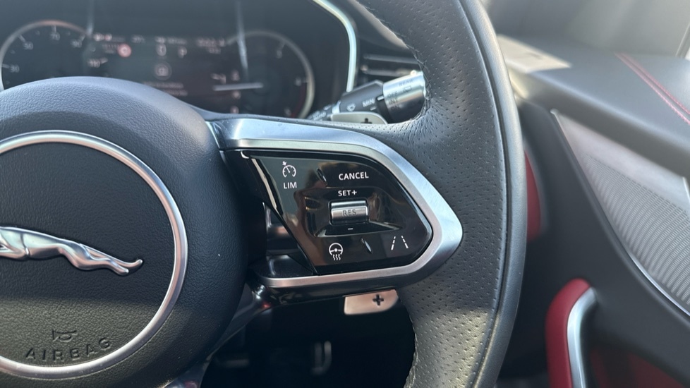 Used Jaguar F-Pace 2022 for sale - 76868571: Photo 21