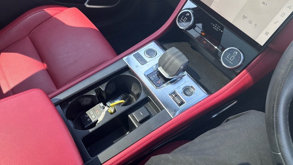 Used Jaguar F-Pace 2022 for sale - 76868571: Photo 23