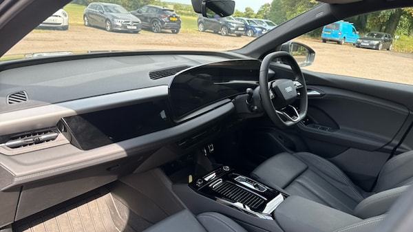 Used Audi Q6 e-tron 2024 for sale - 75396371: Photo 10