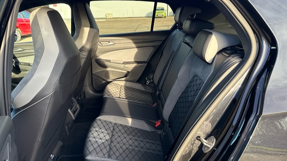 Used Volkswagen Golf 2023 for sale - 76872279: Photo 14