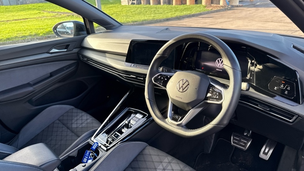Used Volkswagen Golf 2023 for sale - 76872279: Photo 9