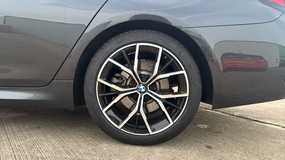 Used BMW 5 Series 2021 for sale - 76921952: Photo 26