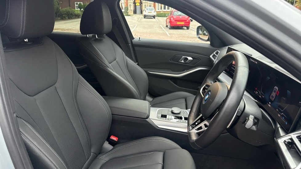 Used BMW 3 Series 2025 for sale - 76870413: Photo 11