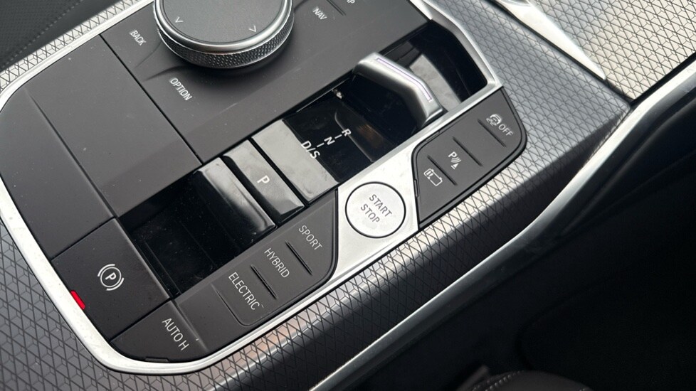 Used BMW 3 Series 2025 for sale - 76870413: Photo 19