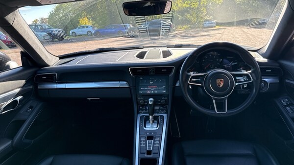 Used Porsche 911 2016 for sale - 76297324: Photo 11