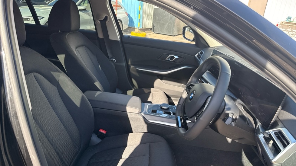 Used BMW 3 Series 2025 for sale - 76901288: Photo 11