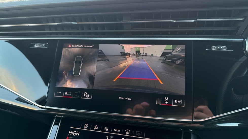 Used Audi Q7 2021 for sale - 76872540: Photo 24