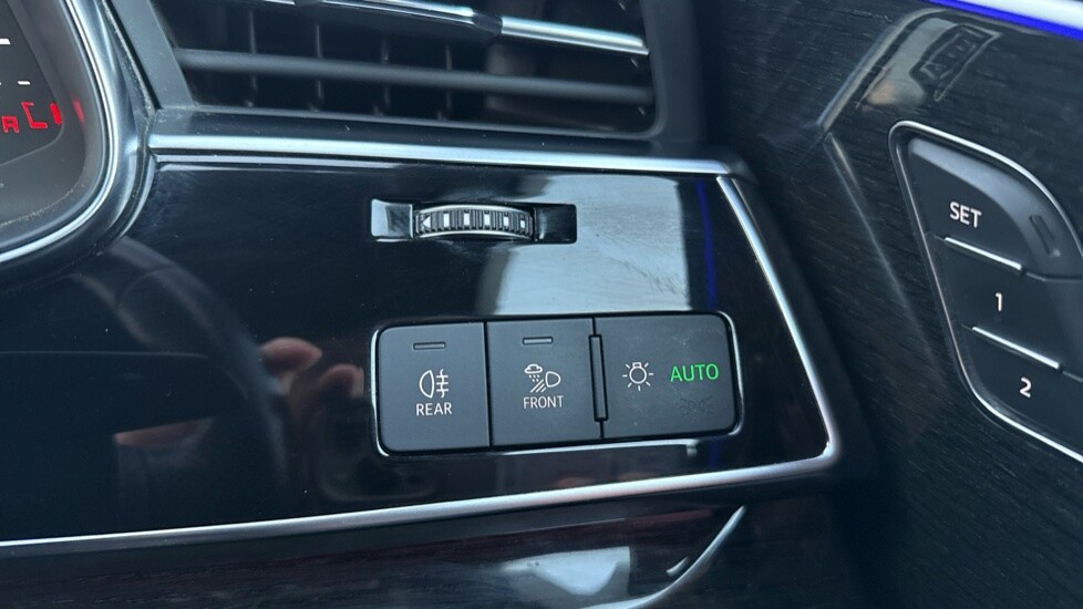 Used Audi Q7 2021 for sale - 76872540: Photo 32