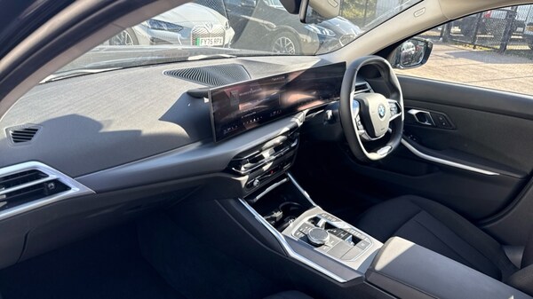 Used BMW 3 Series 2025 for sale - 76062198: Photo 7