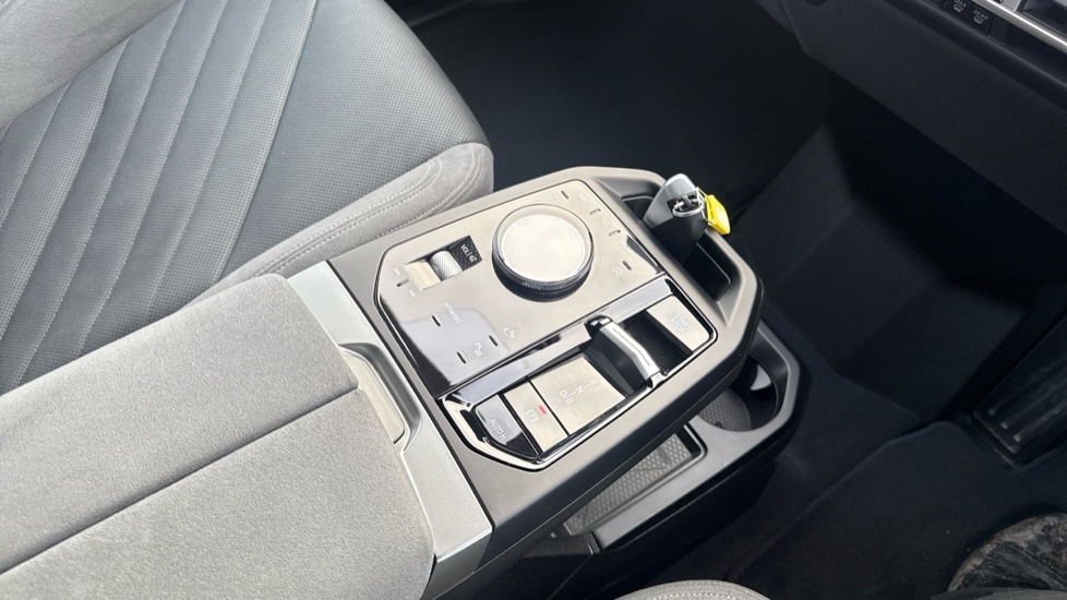 Used BMW iX 2025 for sale - 76966714: Photo 10