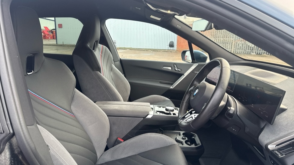 Used BMW iX 2025 for sale - 76966714: Photo 11
