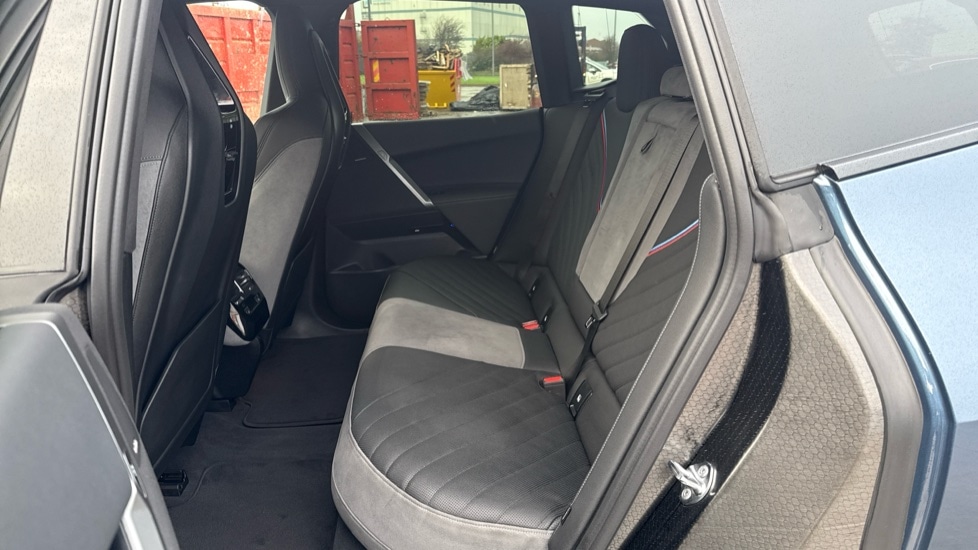 Used BMW iX 2025 for sale - 76966714: Photo 12