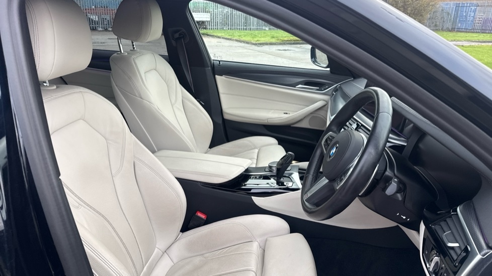 Used BMW 5 Series 2022 for sale - 76872870: Photo 11