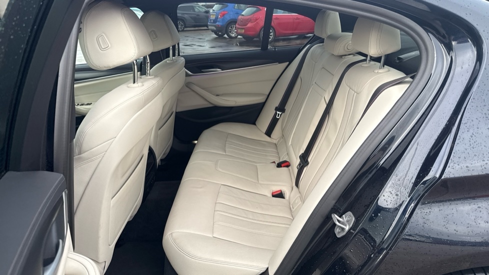 Used BMW 5 Series 2022 for sale - 76872870: Photo 12