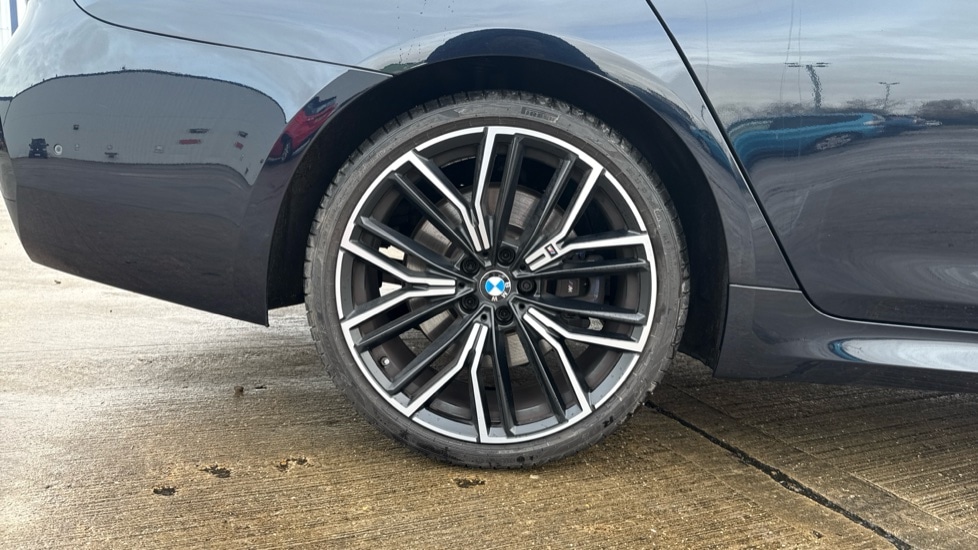 Used BMW 5 Series 2022 for sale - 76872870: Photo 27