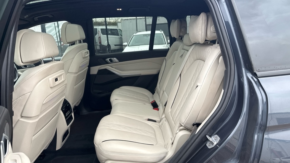 Used BMW X7 2019 for sale - 76609638: Photo 12
