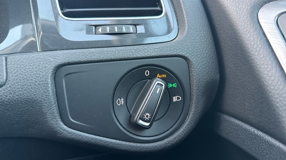 Used Volkswagen Golf 2019 for sale - 76971226: Photo 23