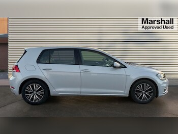 Used Volkswagen Golf 2019 for sale - 76971226: Photo