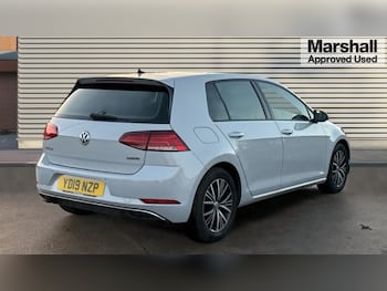 Used Volkswagen Golf 2019 for sale - 76971226: Photo