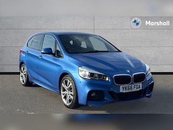 2017 - 220i SE 5dr [Nav] Step Auto