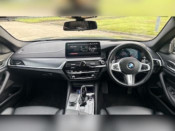 Used BMW 5 Series 2021 for sale - 77075786: Photo