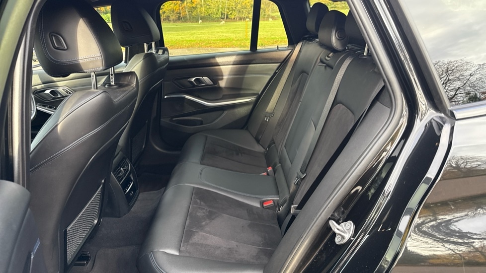 Used BMW 3 Series 2022 for sale - 76854707: Photo 12