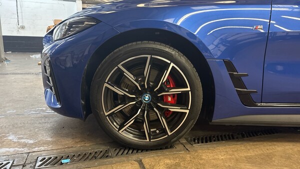 Used BMW i4 2024 for sale - 76140125: Photo 25