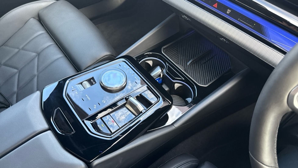 Used BMW 5 Series 2025 for sale - 77052678: Photo 10