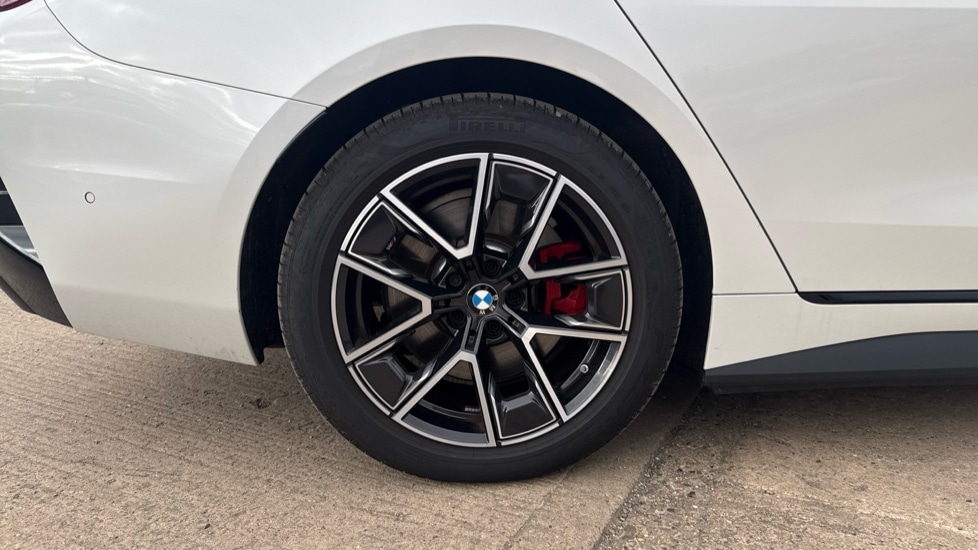 Used BMW i4 2025 for sale - 76870527: Photo 27