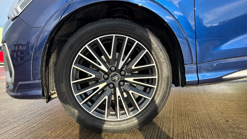 Used Audi Q3 2023 for sale - 76873775: Photo 17