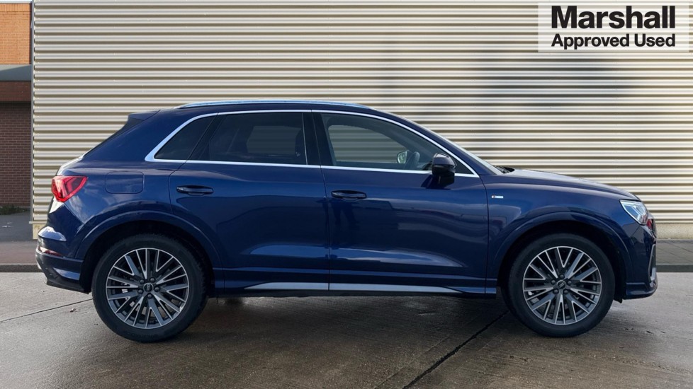 Used Audi Q3 2023 for sale - 76873775: Photo 2