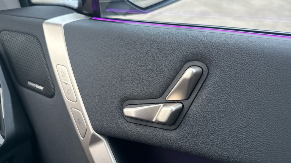 Used BMW iX 2023 for sale - 76928095: Photo 33