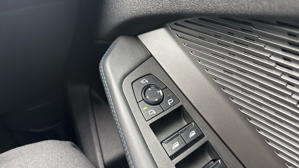 Used BMW 2 Series 2025 for sale - 76074608: Photo 32