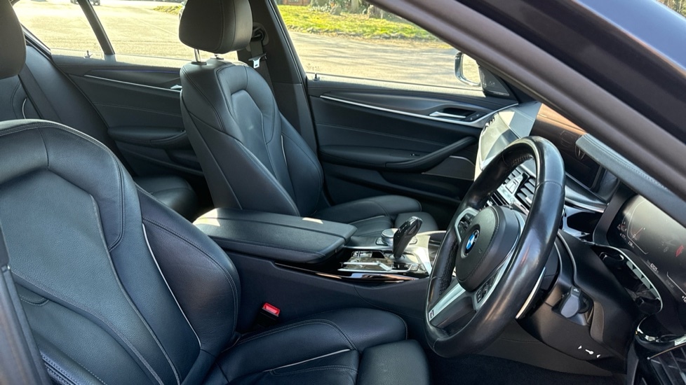 Used BMW 5 Series 2021 for sale - 76393577: Photo 11
