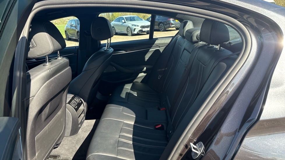 Used BMW 5 Series 2021 for sale - 76393577: Photo 12