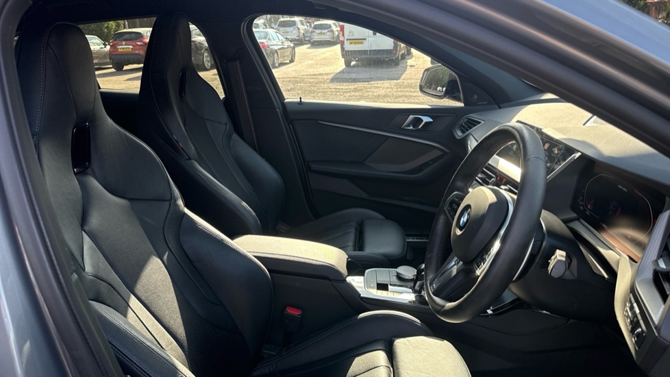 Used BMW 1 Series 2024 for sale - 76871231: Photo 11