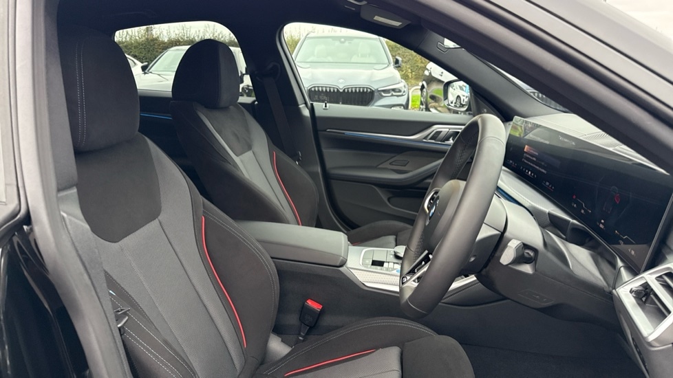 Used BMW i4 2025 for sale - 76265512: Photo 11
