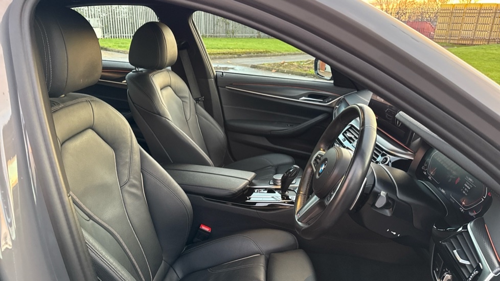 Used BMW 5 Series 2021 for sale - 76874212: Photo 11