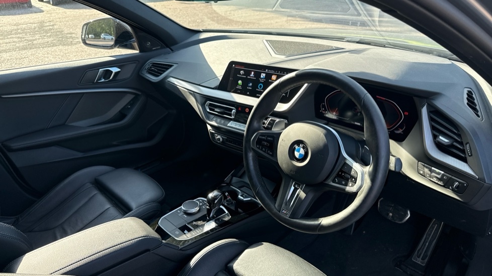 Used BMW 1 Series 2024 for sale - 76217318: Photo 6