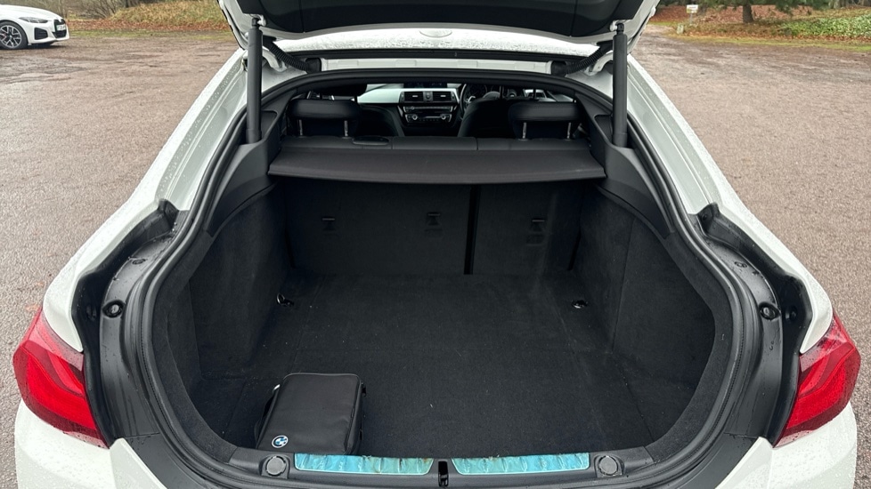 Used BMW 4 Series 2019 for sale - 76933100: Photo 13