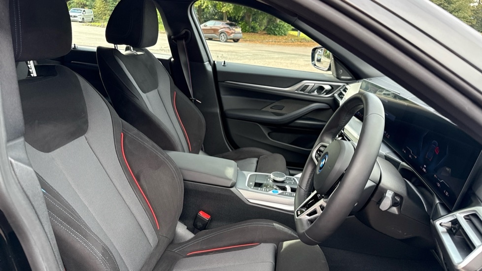 Used BMW i4 2025 for sale - 76871736: Photo 11