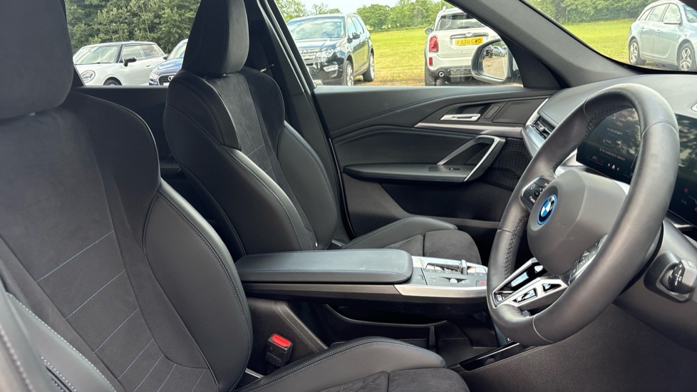 Used BMW iX1 2024 for sale - 76350944: Photo 11