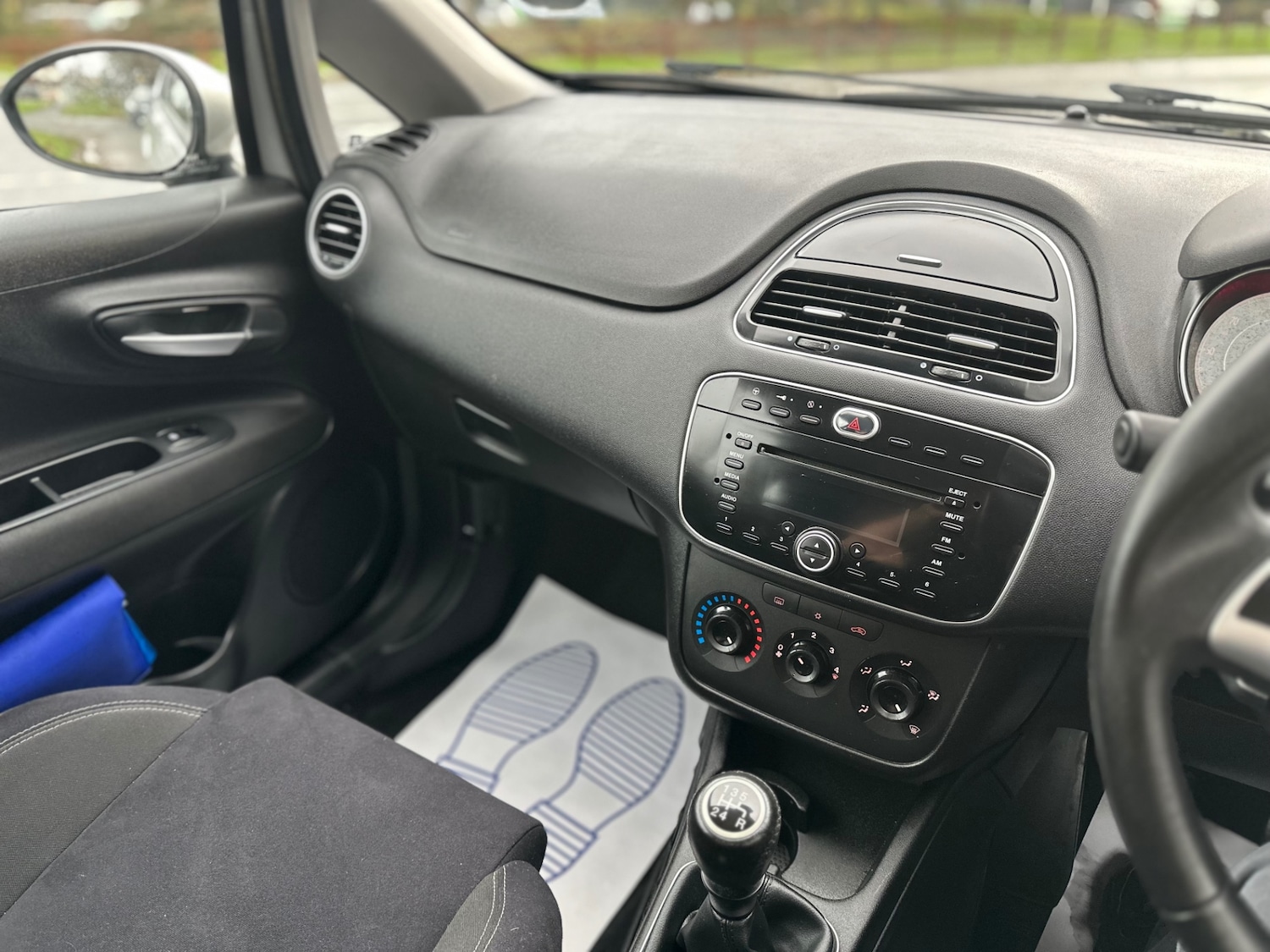 Used Fiat Punto 2013 for sale - 77342920: Photo 27