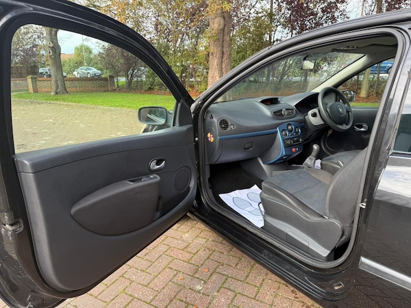 Used Renault Clio 2008 for sale - 76093836: Photo 17
