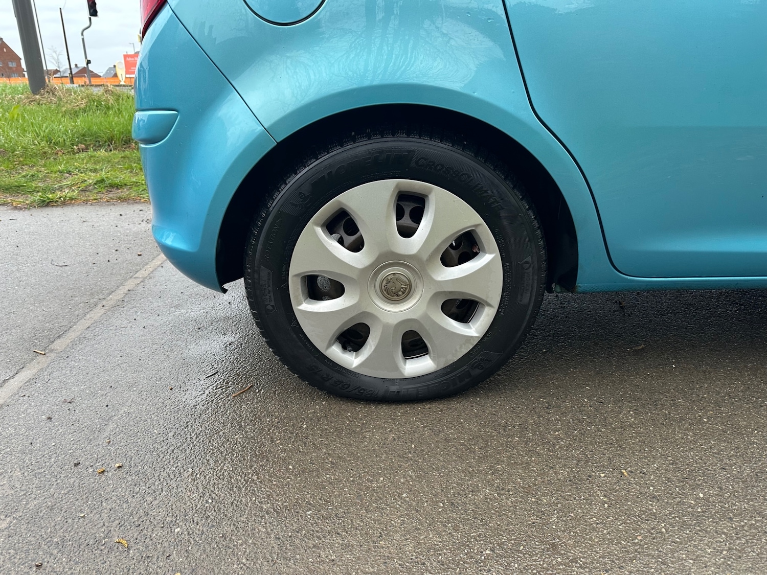 Used Vauxhall Corsa 2010 for sale - 77653049: Photo 2