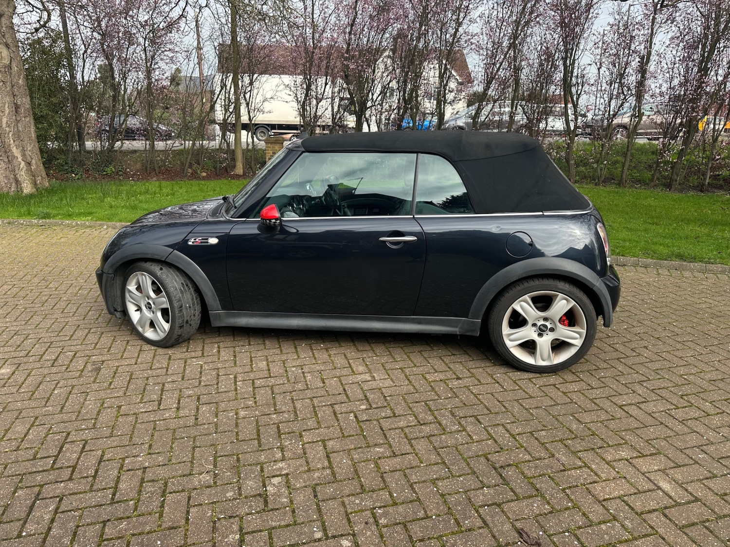 Used MINI Convertible 2008 for sale - 77423319: Photo 24