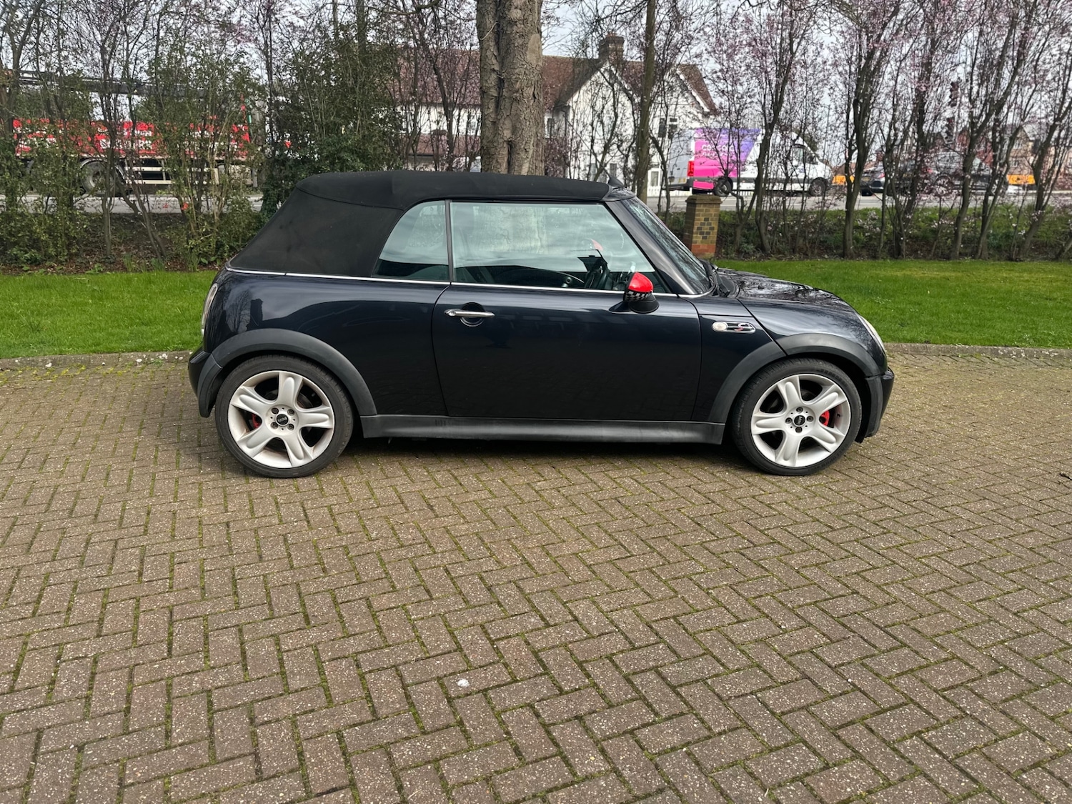 Used MINI Convertible 2008 for sale - 77423319: Photo 3