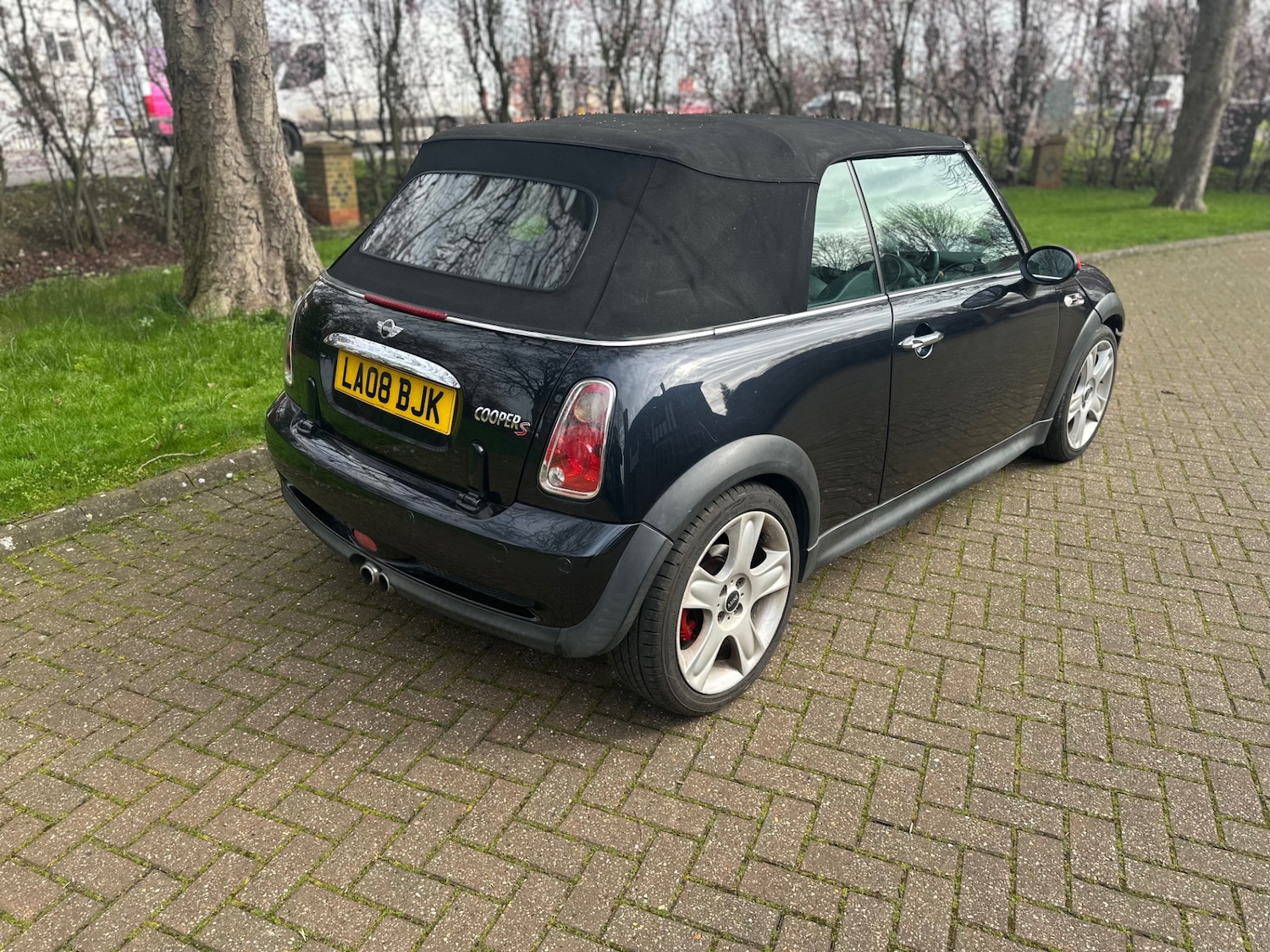 Used MINI Convertible 2008 for sale - 77423319: Photo 4