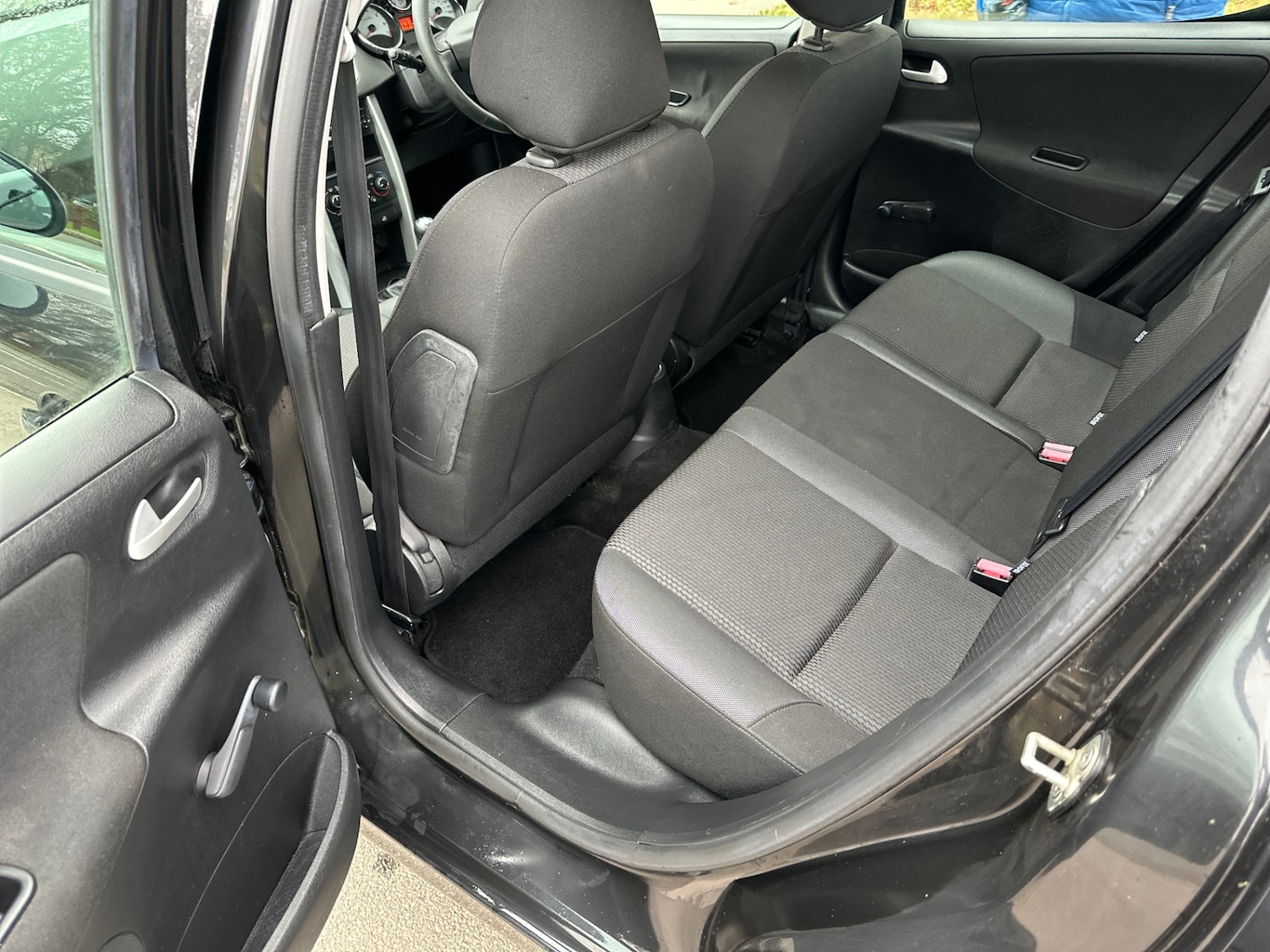 Used Peugeot 207 2011 for sale - 76638992: Photo 26