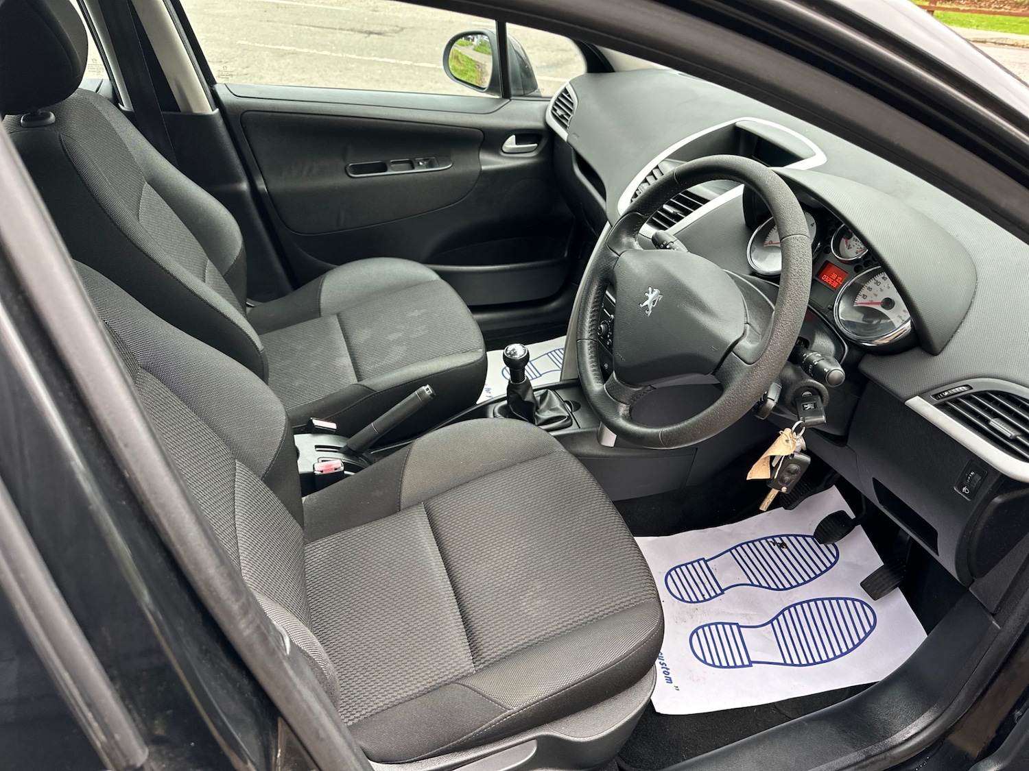 Used Peugeot 207 2011 for sale - 76638992: Photo 30